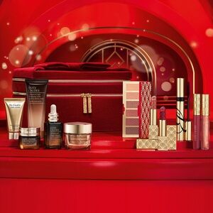 Limited Edition 2024 Estée Lauder 9 FULL-SIZE Favorites & Gift Set🔥